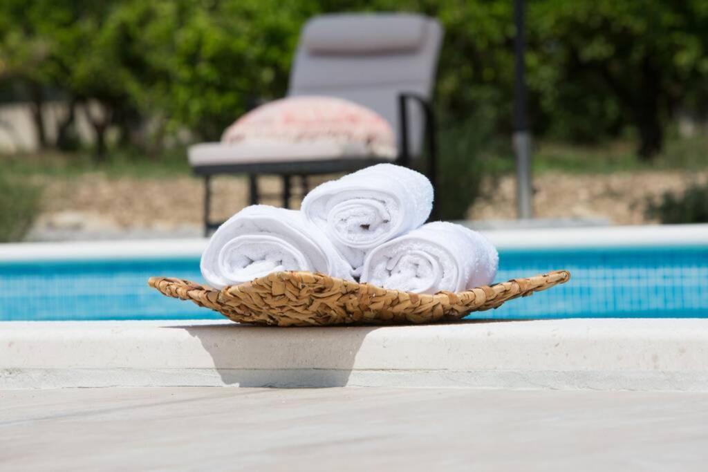 Lodge Jomi Kastel Novi Ngoại thất bức ảnh