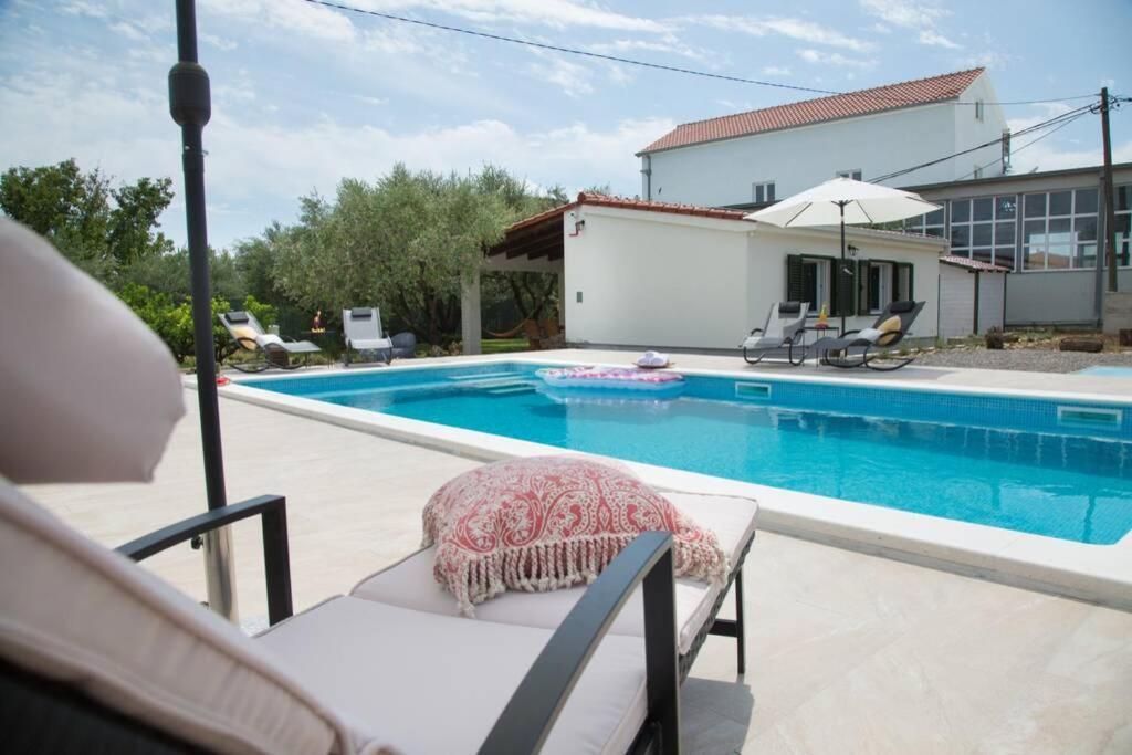 Lodge Jomi Kastel Novi Ngoại thất bức ảnh